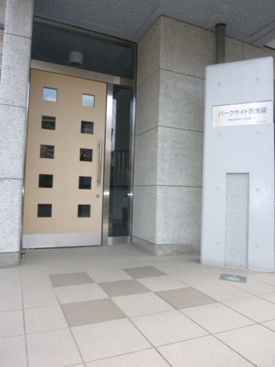 エントランス　弊社は都内全域の物件をご紹介可能です！