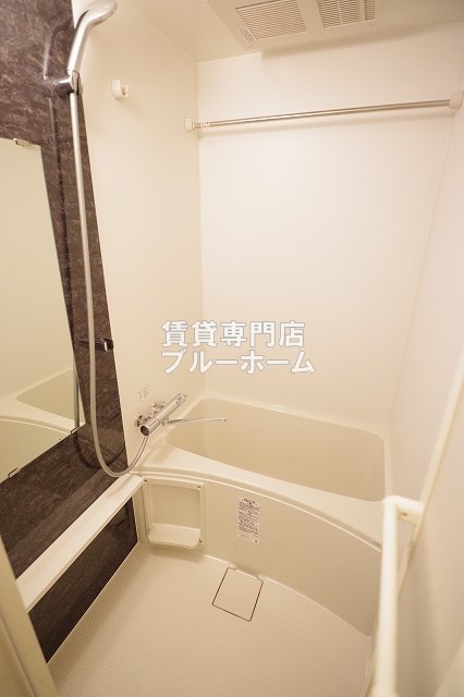 地下鉄御堂筋線 長居駅 徒歩8分 15階建 築3年の風呂写真