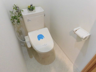 地下鉄南北線 中島公園駅 徒歩3分 9階建 築25年のトイレ写真