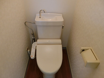 ＪＲ中央線 武蔵境駅 徒歩20分 4階建 築39年のトイレ写真