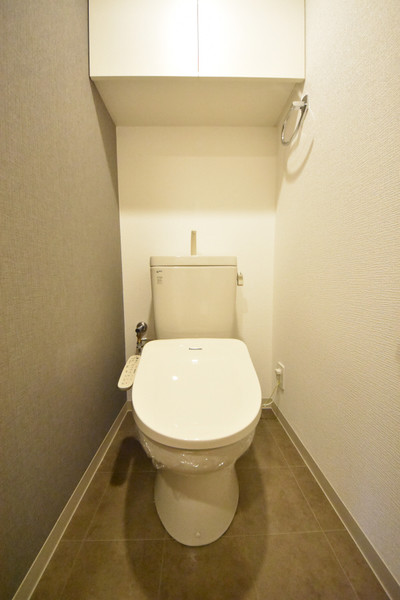 阪急宝塚線 岡町駅 徒歩6分 11階建 築19年のトイレ写真
