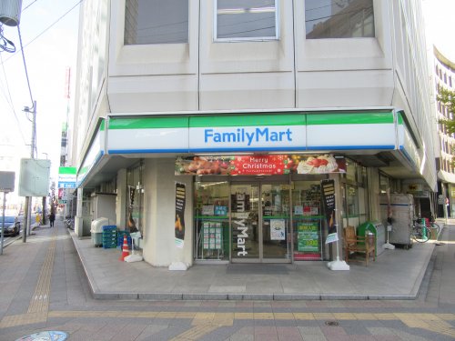 コンビニ　ファミリーマート　千葉栄町中央店（コンビニ）まで201m
