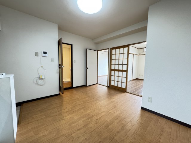 居室・リビング　※別部屋のイメージ写真です。