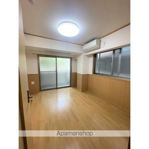 モン・シャトー高円寺北の居間写真