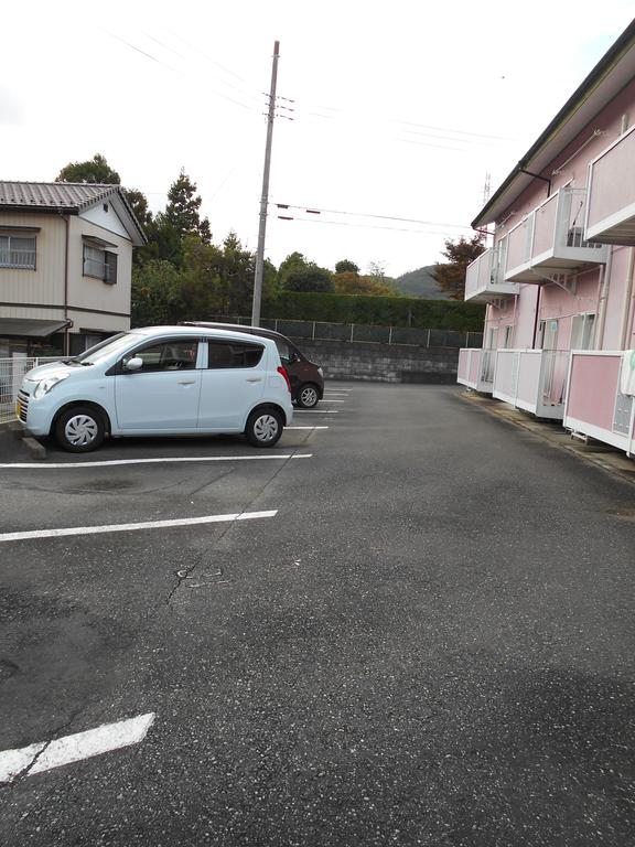 【キャッスルスターの駐車場】