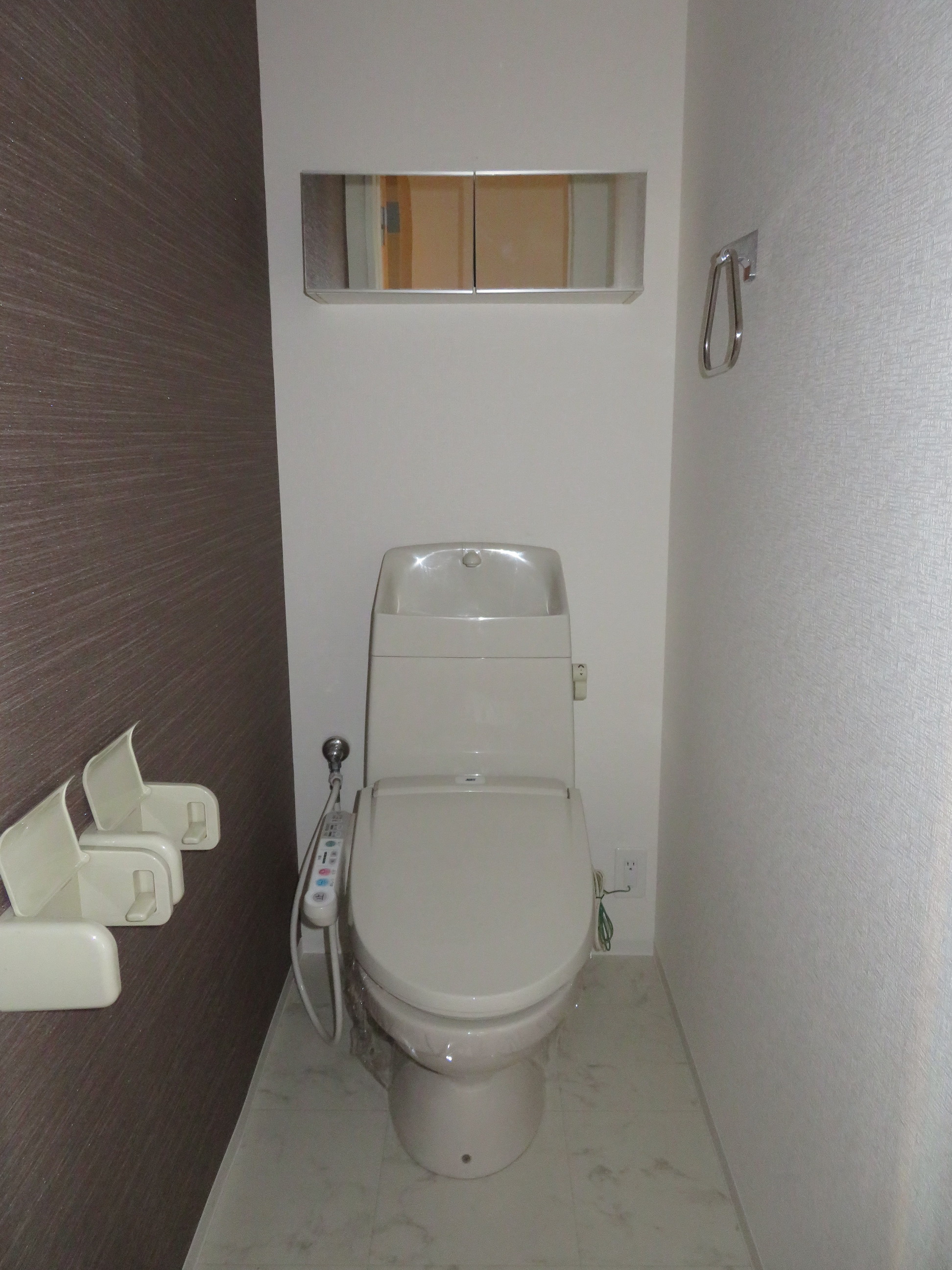 トイレ　ウォシュレット付きです！