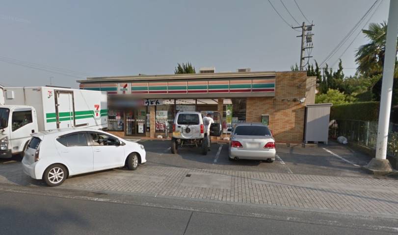 コンビニ　セブンイレブン（コンビニ）まで1402m