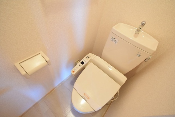 山陽電鉄本線 板宿駅 徒歩10分 2階建 築22年のトイレ写真