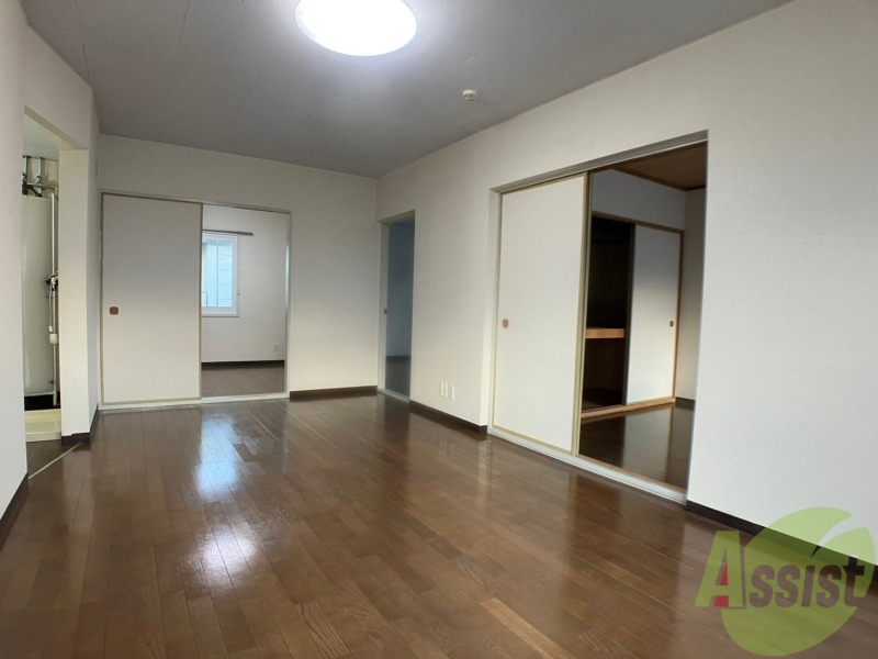 居室・リビング　広くてキレイなお部屋が広がっていて、充実した生活が送れそう。