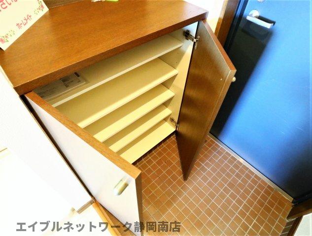 玄関　シューズボックス付きの玄関！