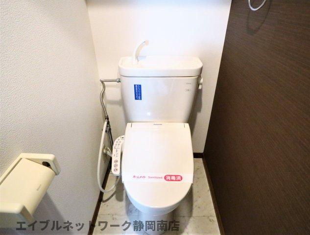 トイレ　温水洗浄便座付きトイレ♪