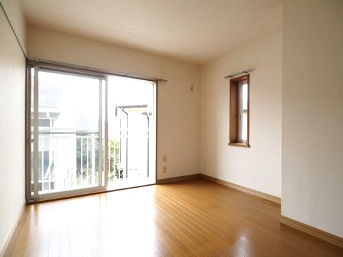 その他部屋・スペース　２階６．４帖洋室！