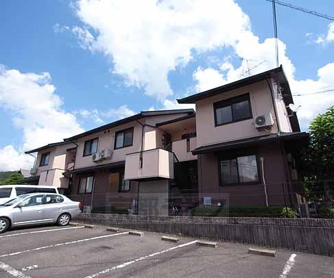 京都市左京区岩倉長谷町のアパートの建物外観