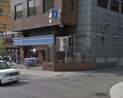 コンビニ　ローソン 千日前通高津店（コンビニ）まで438m