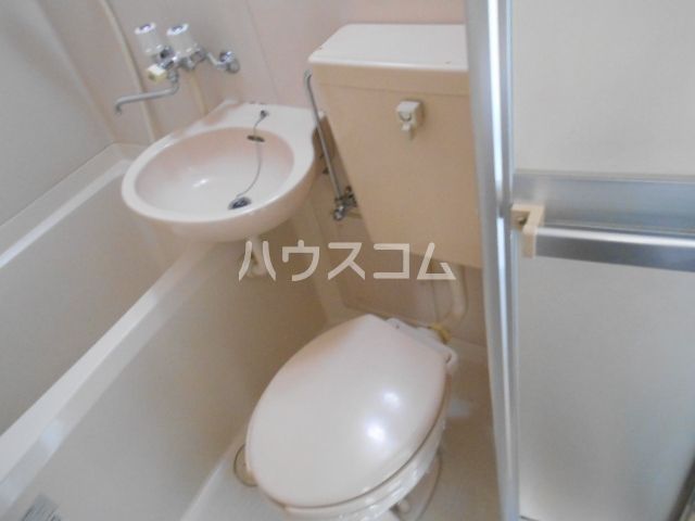 【豊田市千足町のアパートのトイレ】