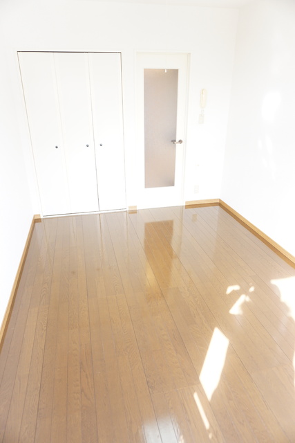 その他部屋・スペース　南東向き６帖洋室