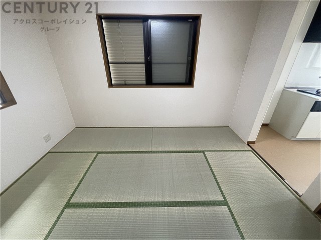 居室・リビング　２面採光の明るいお部屋です。