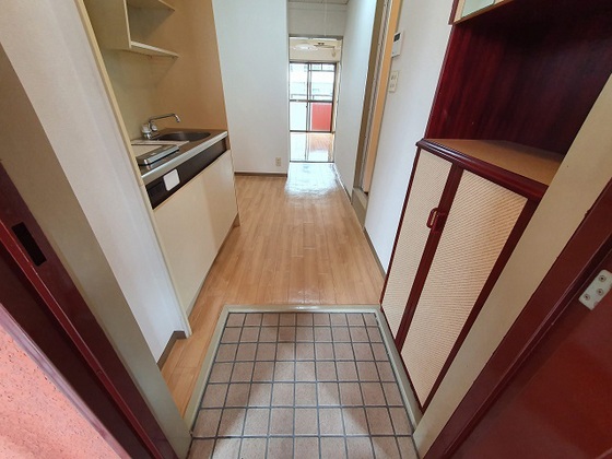 玄関　※別部屋の写真です