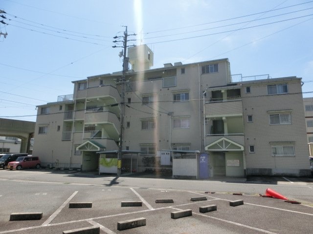豊田市平芝町のマンションの建物外観