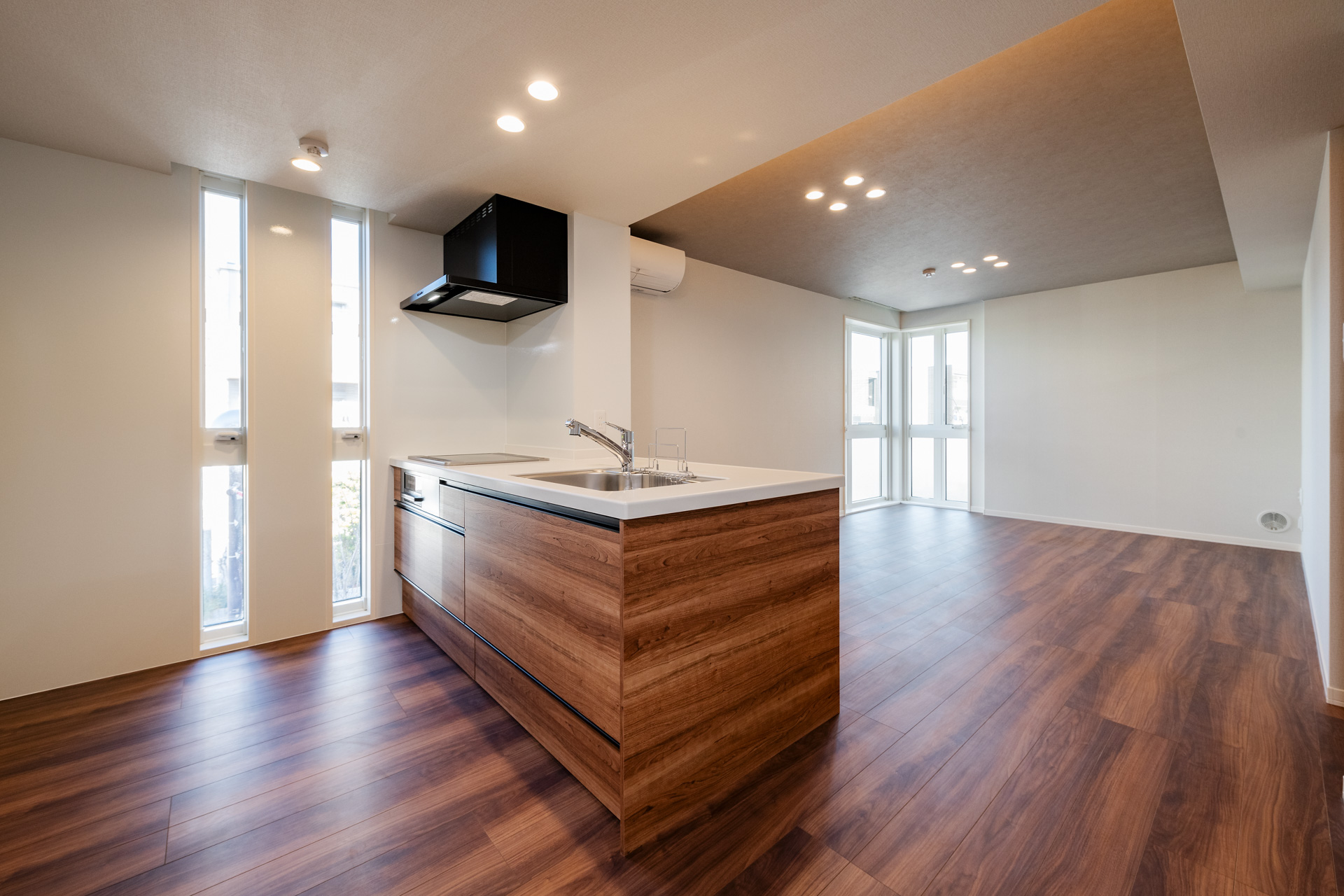 キッチン　３口IHコンロで料理も楽ちん！