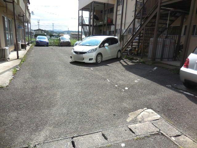 駐車場　駐車場