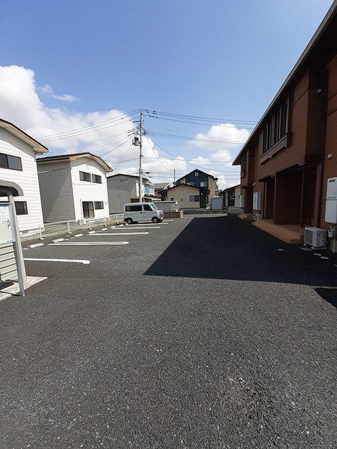 【栗原市築館宮野中央のアパートの駐車場】