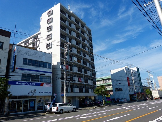 徳山駅前スカイマンションの建物外観