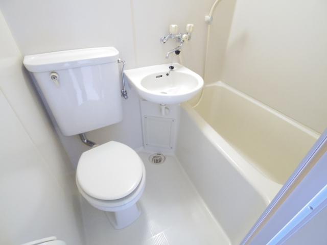 バス・シャワールーム　お風呂で日々の疲れを落としましょう