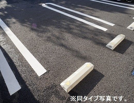 【北本市中丸のアパートの駐車場】