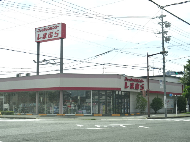 コンビニ　ファミリーマート（コンビニ）まで136m