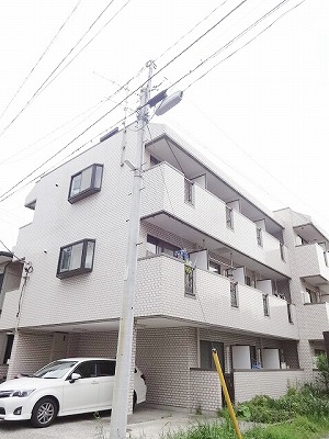 ドルフィン新杉田の建物外観