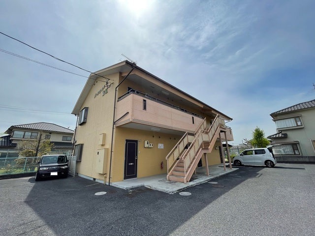 建物外観　2階建てアパートです！