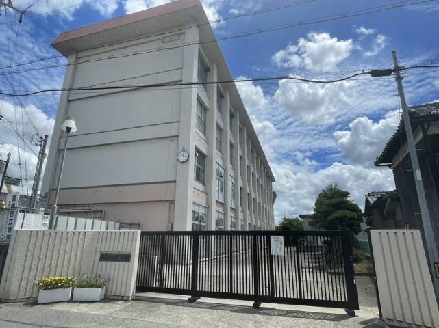 小学校　花田小学校（小学校）まで1196m