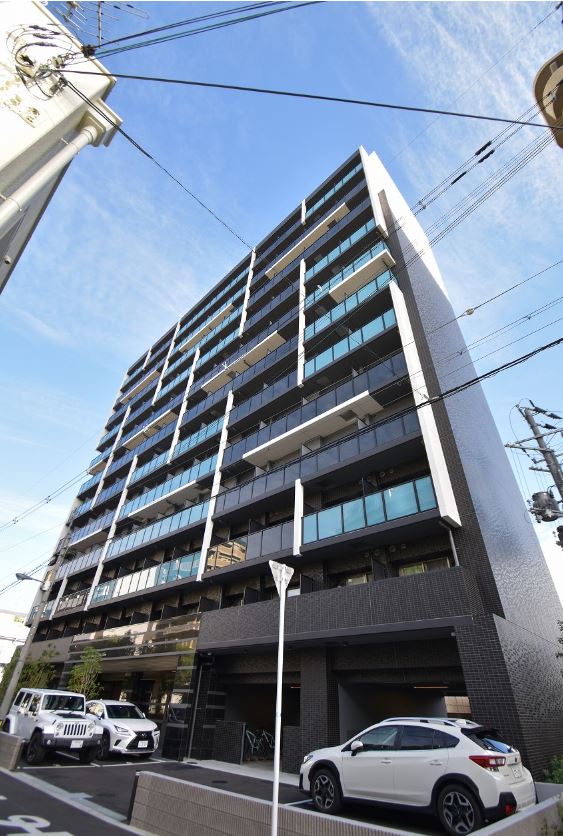 プレサンス西中島南方セレストの建物外観