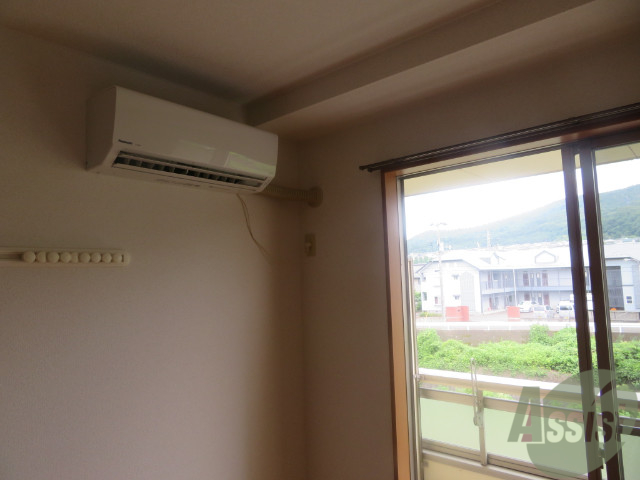 その他設備　エアコン設置済みです。これからの時代は欠かせませんよ。