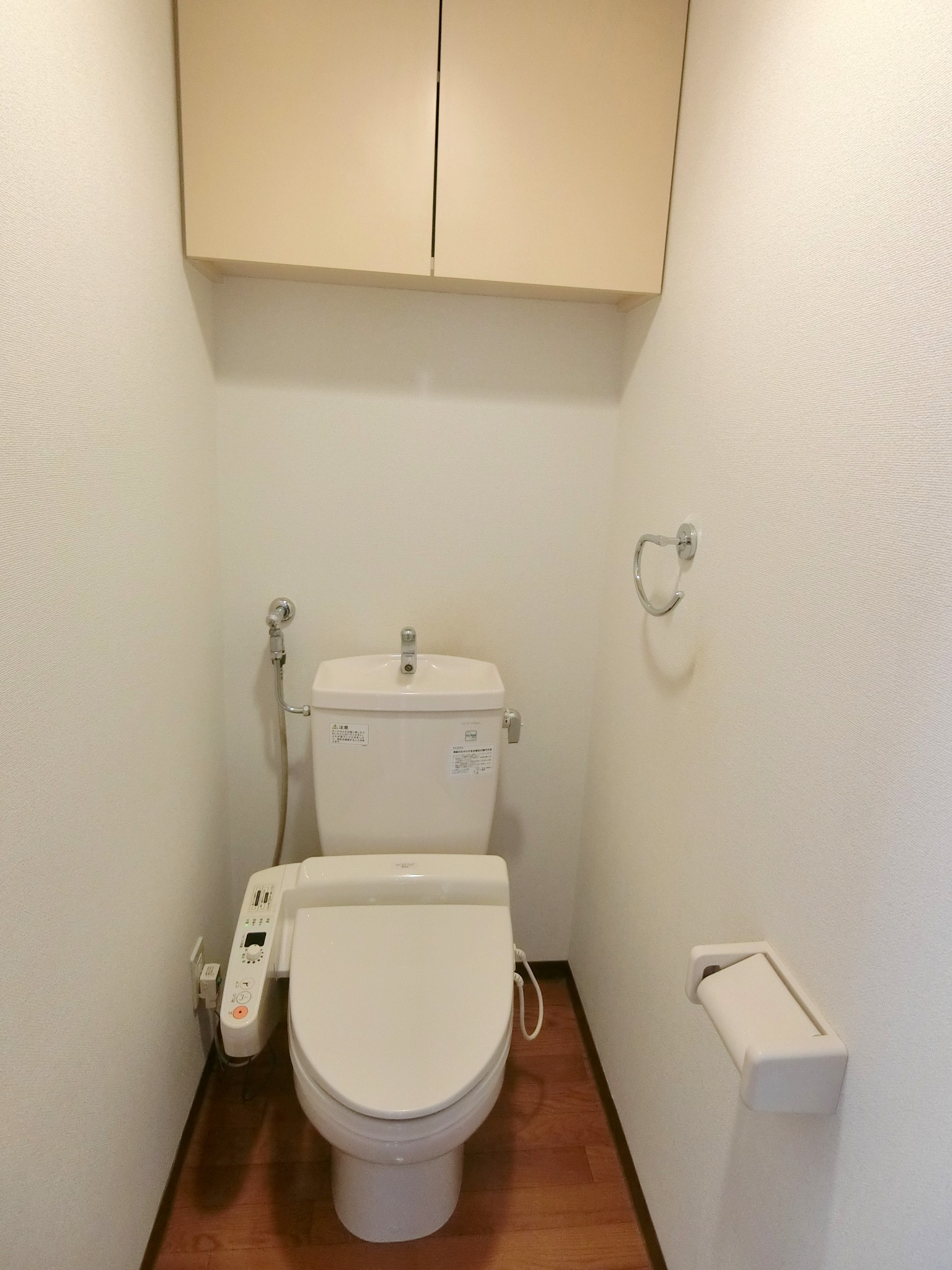 トイレ　別号室の写真です