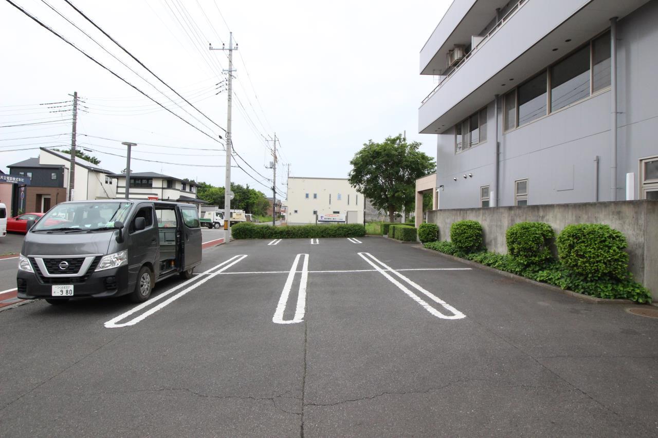 【つくば市花畑のマンションの駐車場】