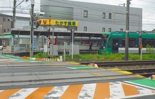 【広島市西区高須台のアパートのドラックストア】