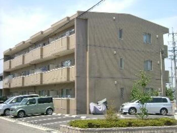 春日井市小野町のマンションの建物外観