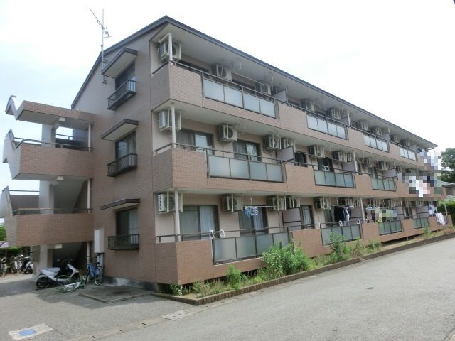 佐倉市上志津のマンションの建物外観