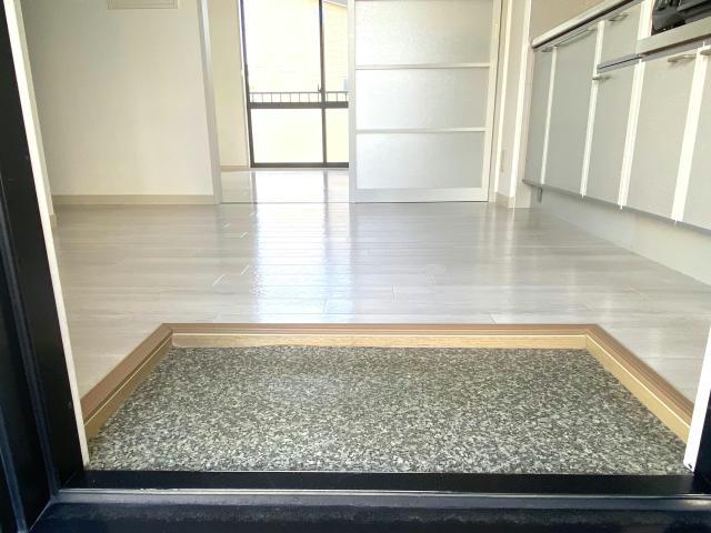 ドミトリー芳賀Aの玄関写真