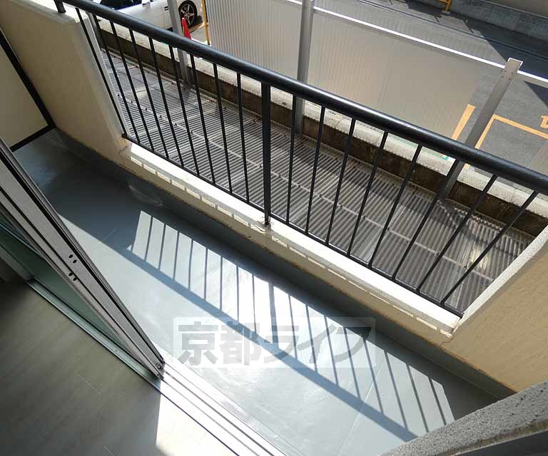 【京都市中京区梅屋町のマンションのバルコニー】