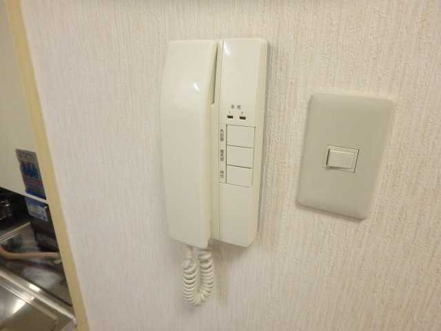 セキュリティ　TVモニターホン設置済