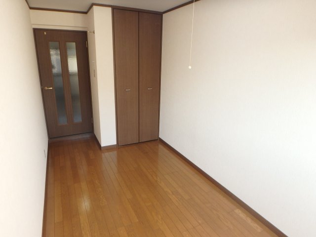 居室・リビング　たっぷりの陽光に包まれる明るい住まい