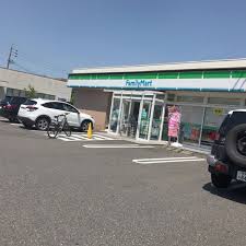 コンビニ　ファミリーマート一宮森本店（コンビニ）まで560m