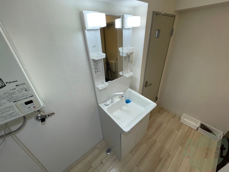 洗面設備　こちらに洗面台があります。朝の洗顔はこちらで。