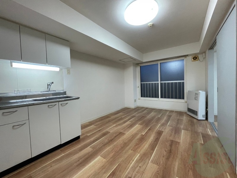 居室・リビング　広くてキレイなお部屋が広がっていて、充実した生活が送れそう。