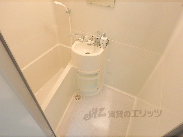 バス・シャワールーム　バス