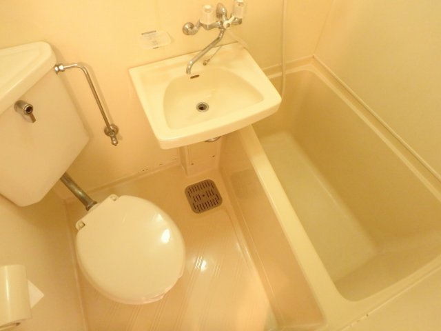 バス・シャワールーム　同間取り　別号室