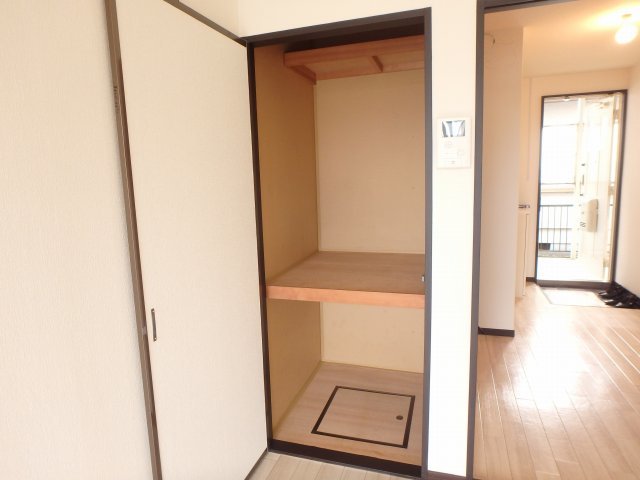 収納　同間取り　別号室